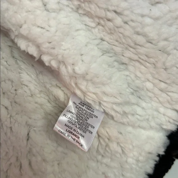 LOVE TREE Corduroy Cropped Vest with Sherpa Lining - Picture 8 of 12